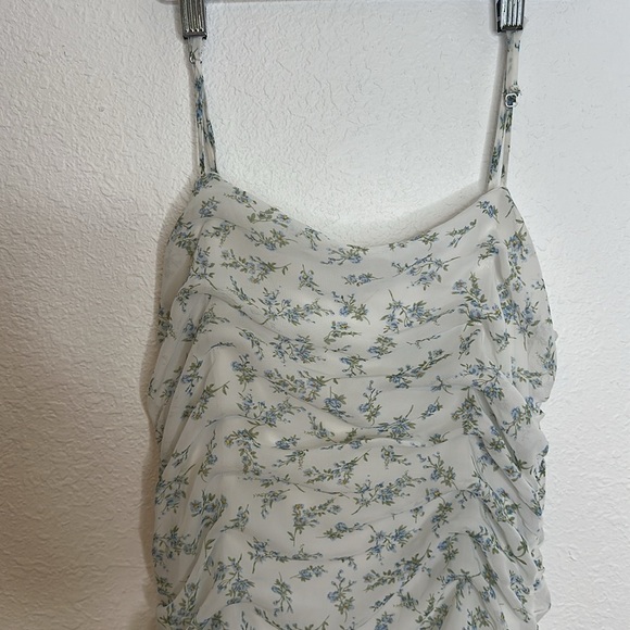 Bardot Ditsy Ruched Midi Dress size 10 - Picture 3 of 14